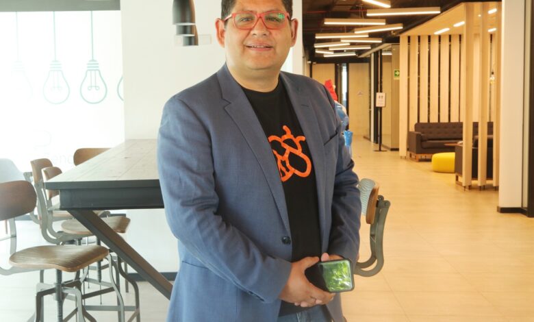 Cristian Bustos, CEO y cofundador de Beeok