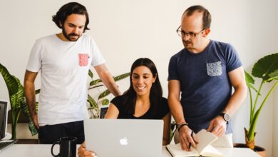 Fundadores de Someone Somewhere: José Antonio Nuño, Fátima Álvarez y Enrique Rodríguez