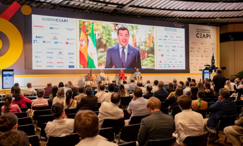 El presidente de Andalucía, Juanma Moreno, interviene en el VII Congreso Iberoamericano CEAPI, en junio de 2024 en Cartagena de Indias, Colombia.