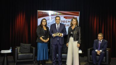 Reconocimiento a Carlos de la Higuera por parte de ASALMA Autor/copyright: FECOMA