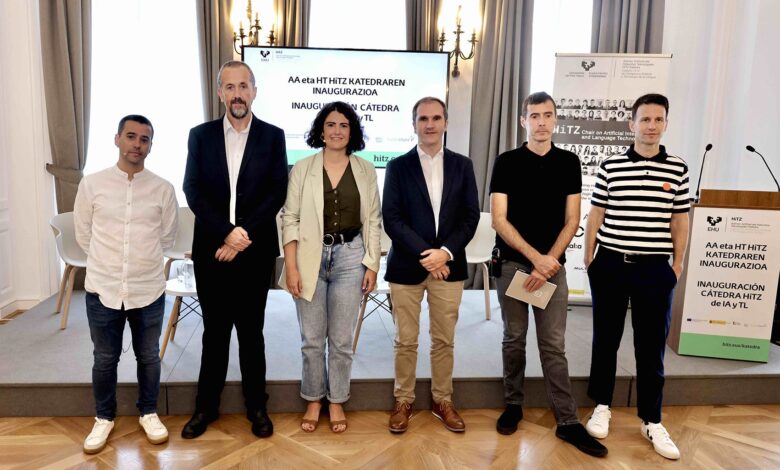 Imagen de los participantes en la mesa redonda. Autor/copyright: Cátedra HiTZ de IA & TL