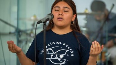 Fotos de stock gratuitas de adentro, adorador, adoradores